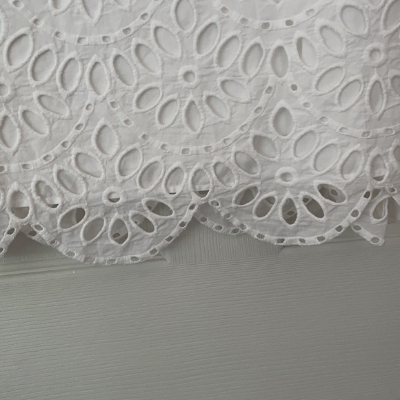 Ann Taylor White Scalloped Dress - Picture 2 of 4